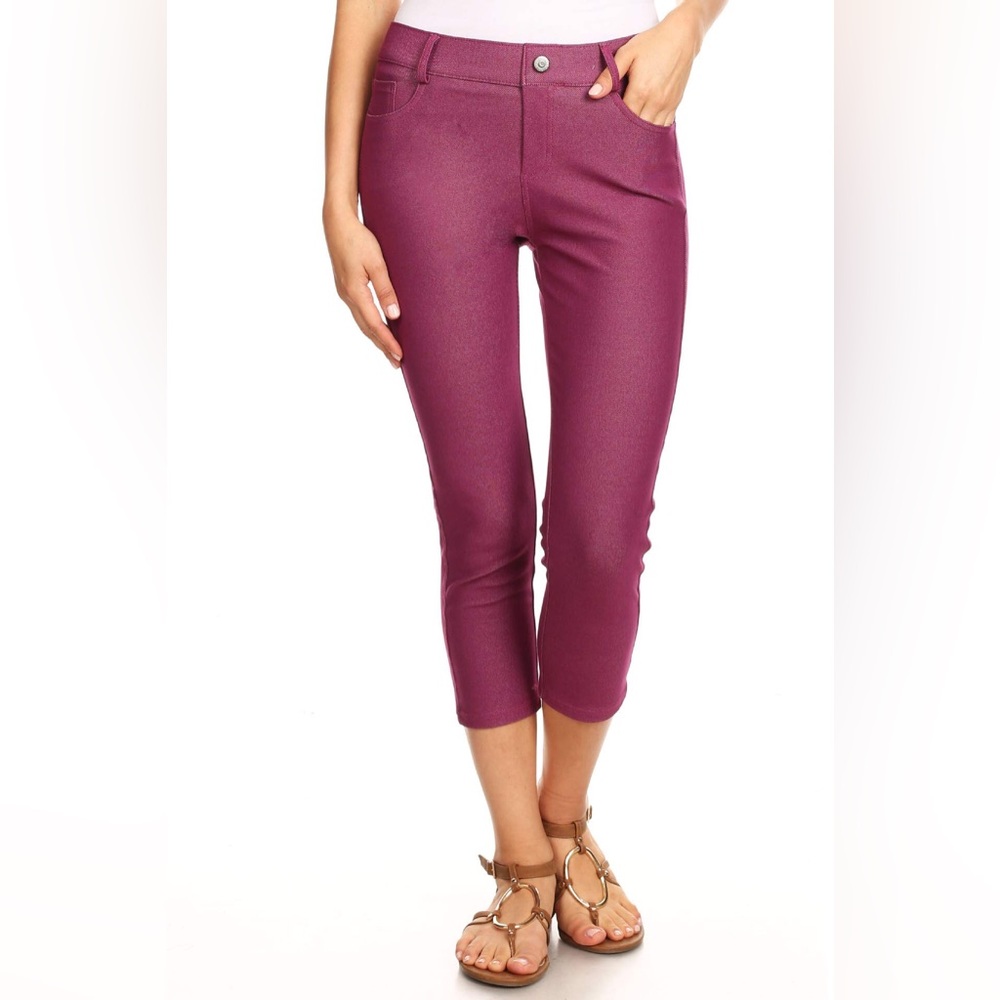 Yelete nwt size Large Plum Cropped Capri Pants jegging material